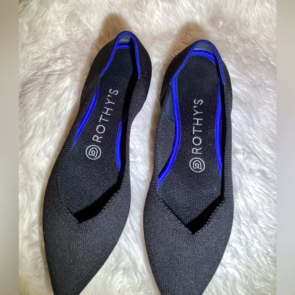 Rothy’s Black Honeycomb Pointed flat shoes size 7.5